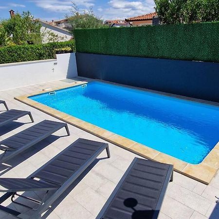 Villa Castanea - Kuca Za Odmor S Bazenom Kukci Dış mekan fotoğraf