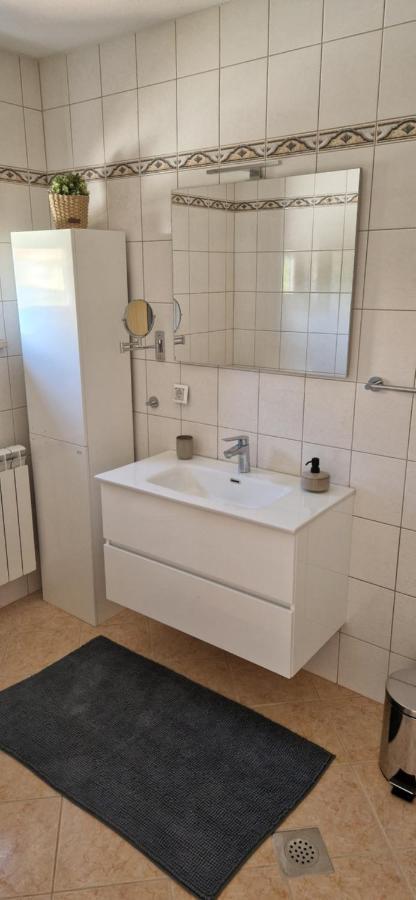 Villa Castanea - Kuca Za Odmor S Bazenom Kukci Dış mekan fotoğraf